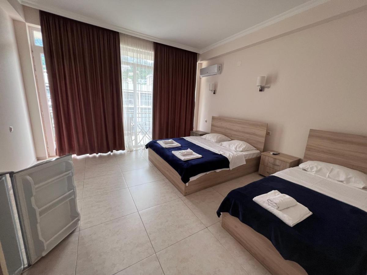 Sunshine Hotel Квариати Экстерьер фото