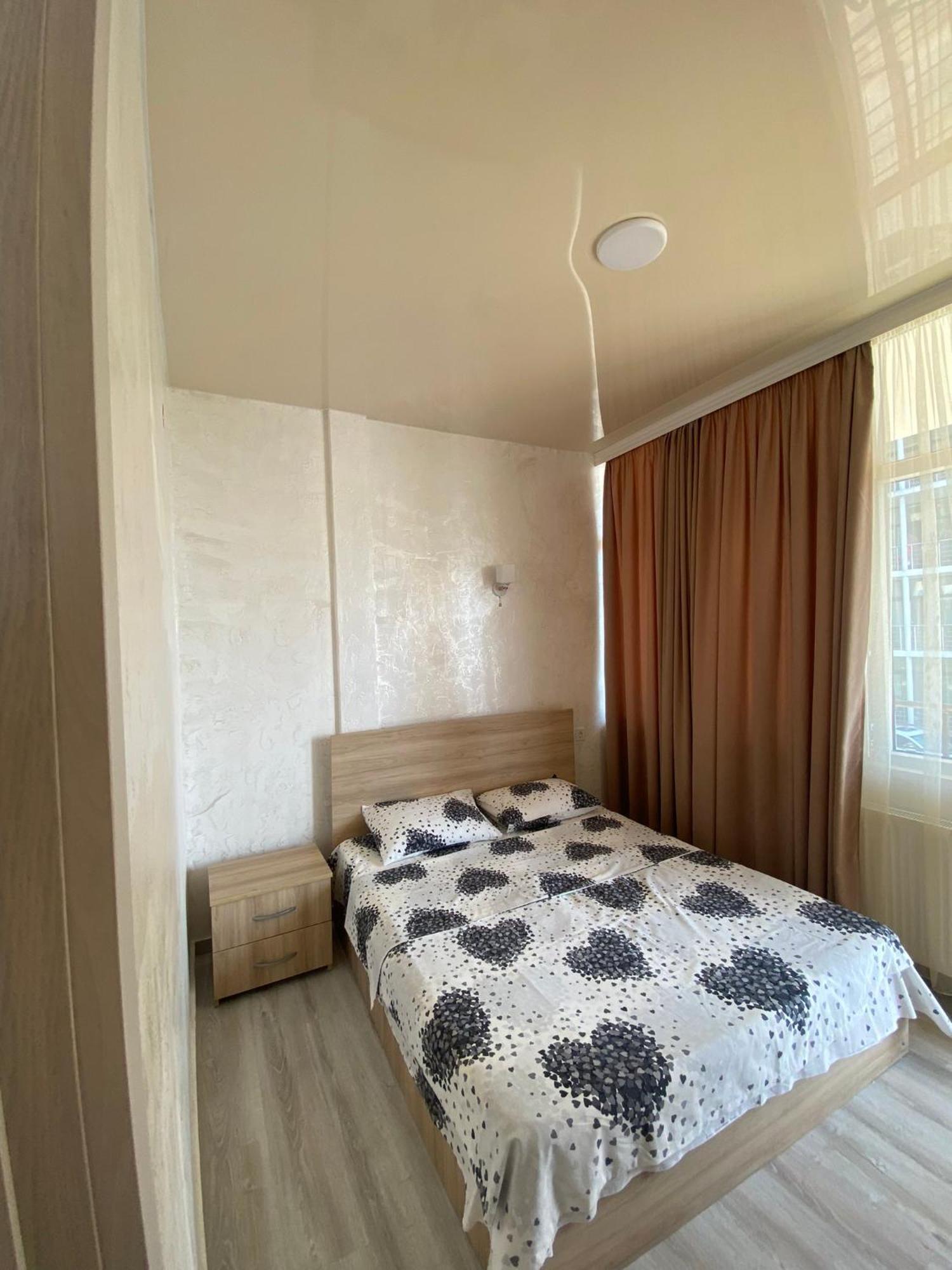 Sunshine Hotel Квариати Экстерьер фото