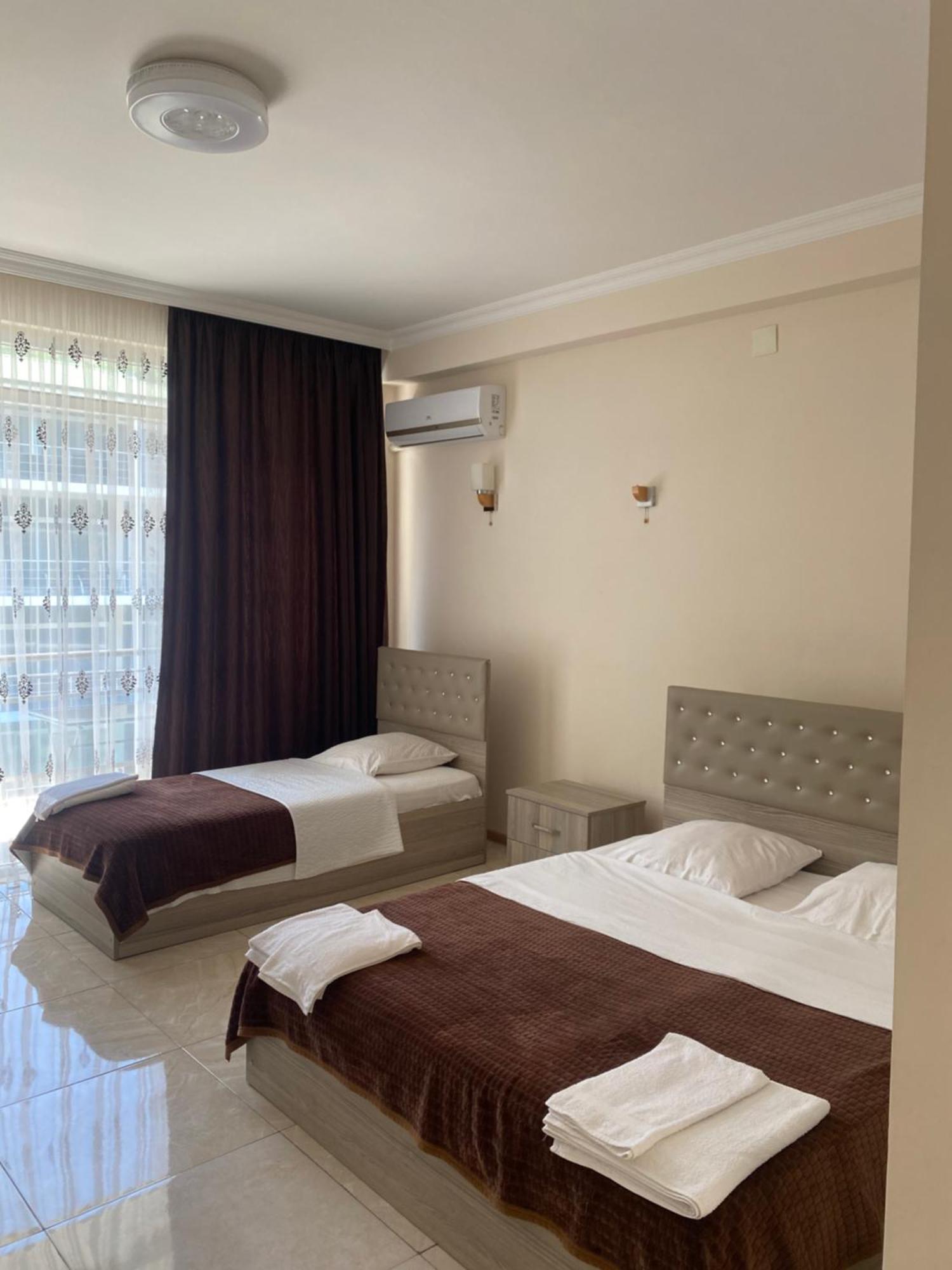 Sunshine Hotel Квариати Экстерьер фото